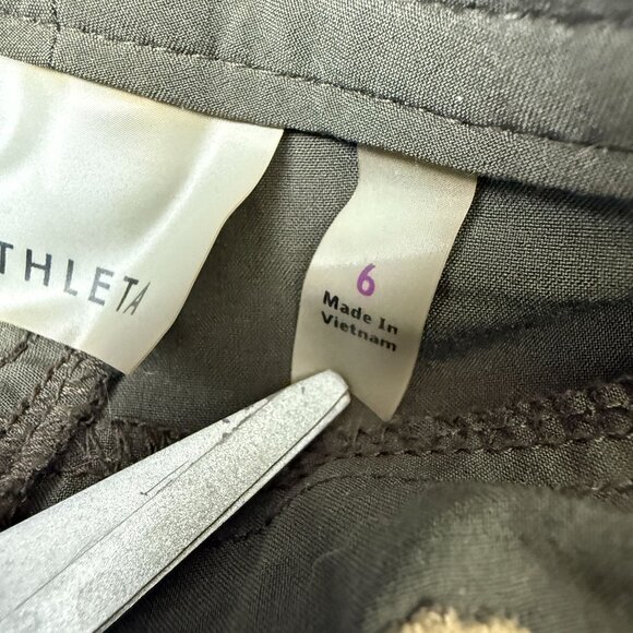 Athleta Brown Capri Cargo Pants Sz 6 Stretch Performance Contrast Stitching - Picture 7 of 13